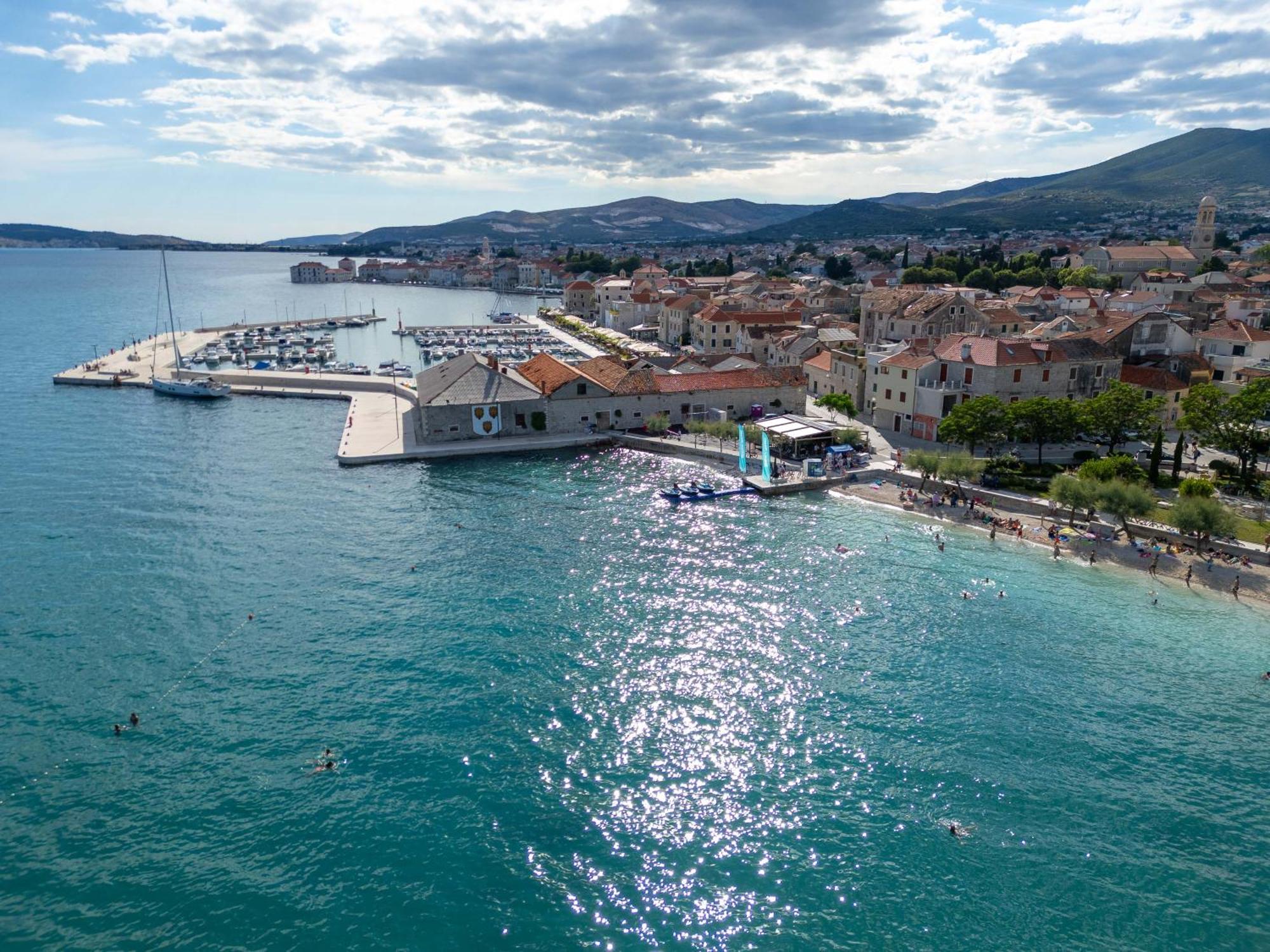 Terrace Kastela Lejlighed Eksteriør billede